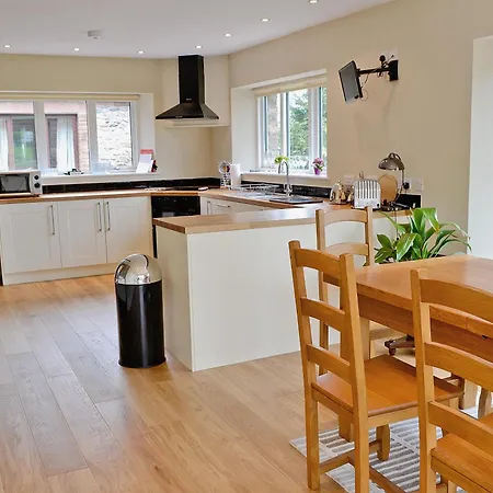 Riverbank Holiday home *